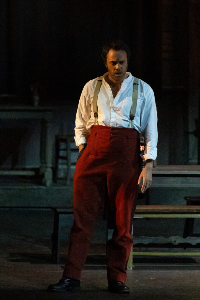 Julien Behr in the role of Don José - Carmen - Opéra royal de Versailles © Edouard Brane