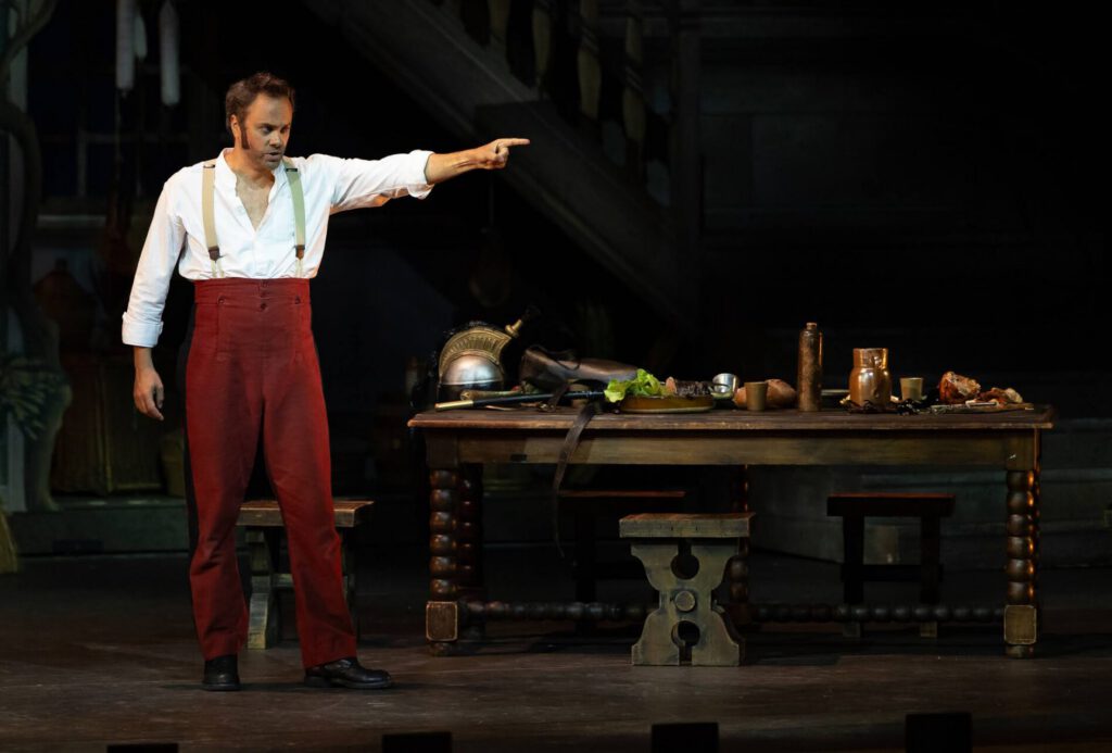 Julien Behr in the role of Don José - Carmen - Opéra royal de Versailles © Edouard Brane